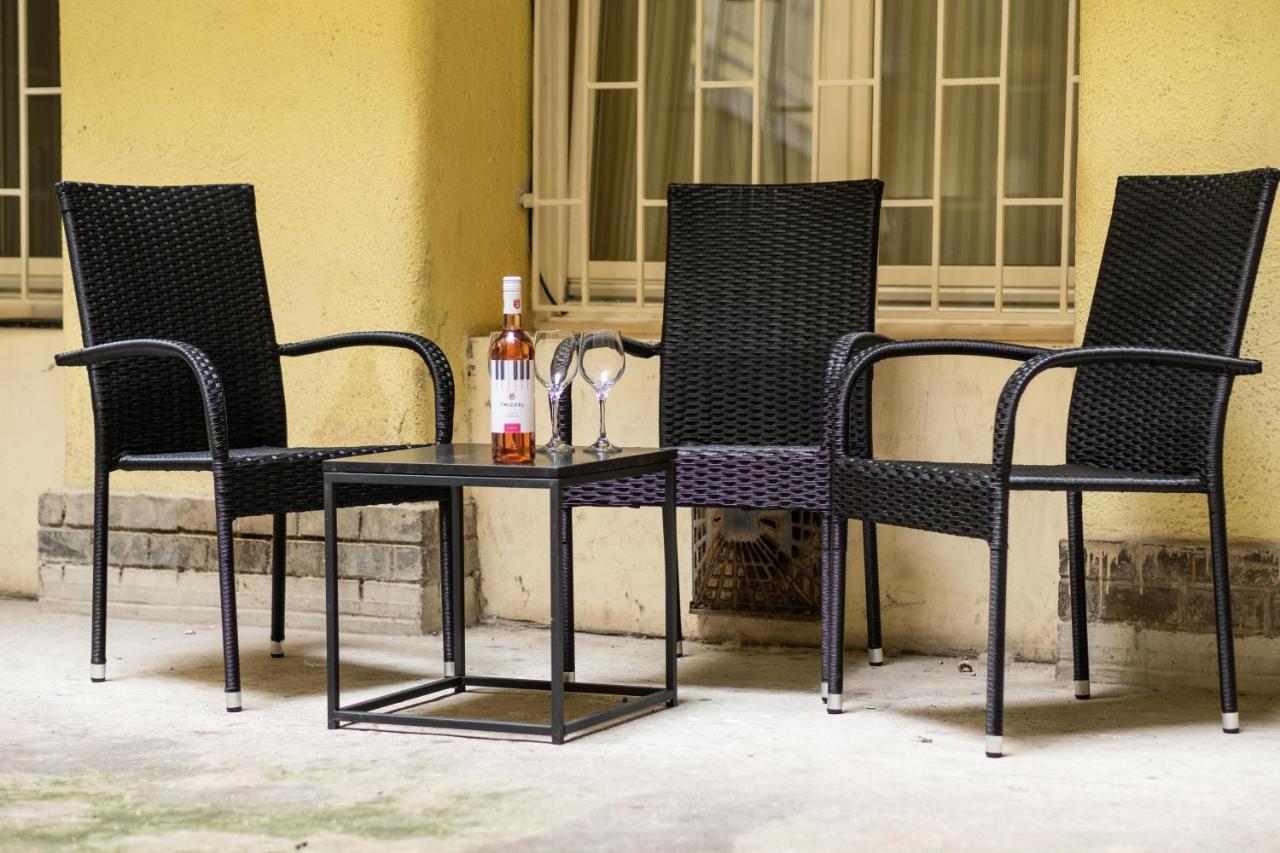 Very Central 1-br Apt With Patio Apartmán Budapešť